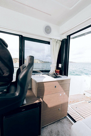 Катер Jeanneau Merry Fisher 895 Sport Serie 2
